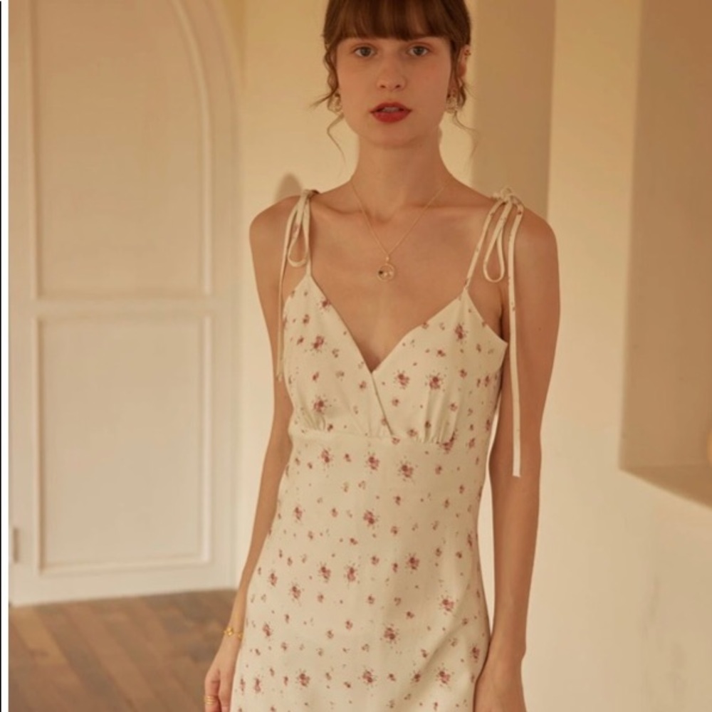 Simple retro: Rosalina Floral Slip Maxi Tea Dress